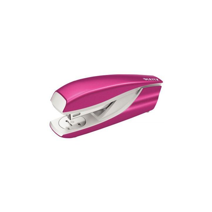 LEITZ Agrafeuse métal Rose métalisé capacité 30 feuilles pour agrafes 24/6-26/6. Livrée en Boîte