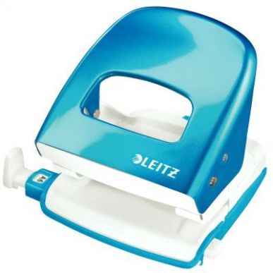 Achetez LEITZ Perforateur Bleu azur métallisé, 30feuilles, réglette à  clic. Effort réduit de ..
