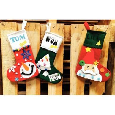 Achetez Lot de 10 chaussettes de Noël en feutrine L263010 pas cher sur Ma Rentrée Scolaire