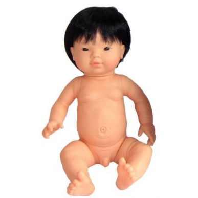 Achetez Poupée garçon asiatique avec cheveux 42 cm BV 42750 LES PLUMIN pas cher sur Ma Rentrée Sc..
