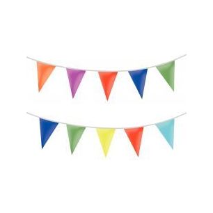 Achetez Lot de 12 guirlandes de 20 fanions en PVC coloris assortis 06009 pas cher sur Ma Rentrée Sc..