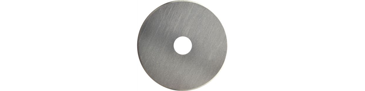 Cutters et vente de fournitures scolaires pour rentrée scolaire à prix choc